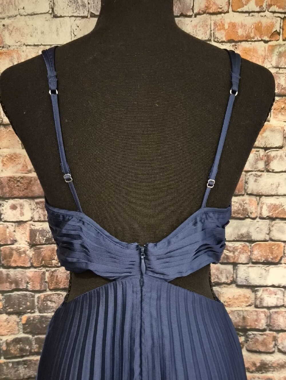 Abercrombie & Fitch Navy Plunging Pleated Maxi Dress - Picture 9 of 10